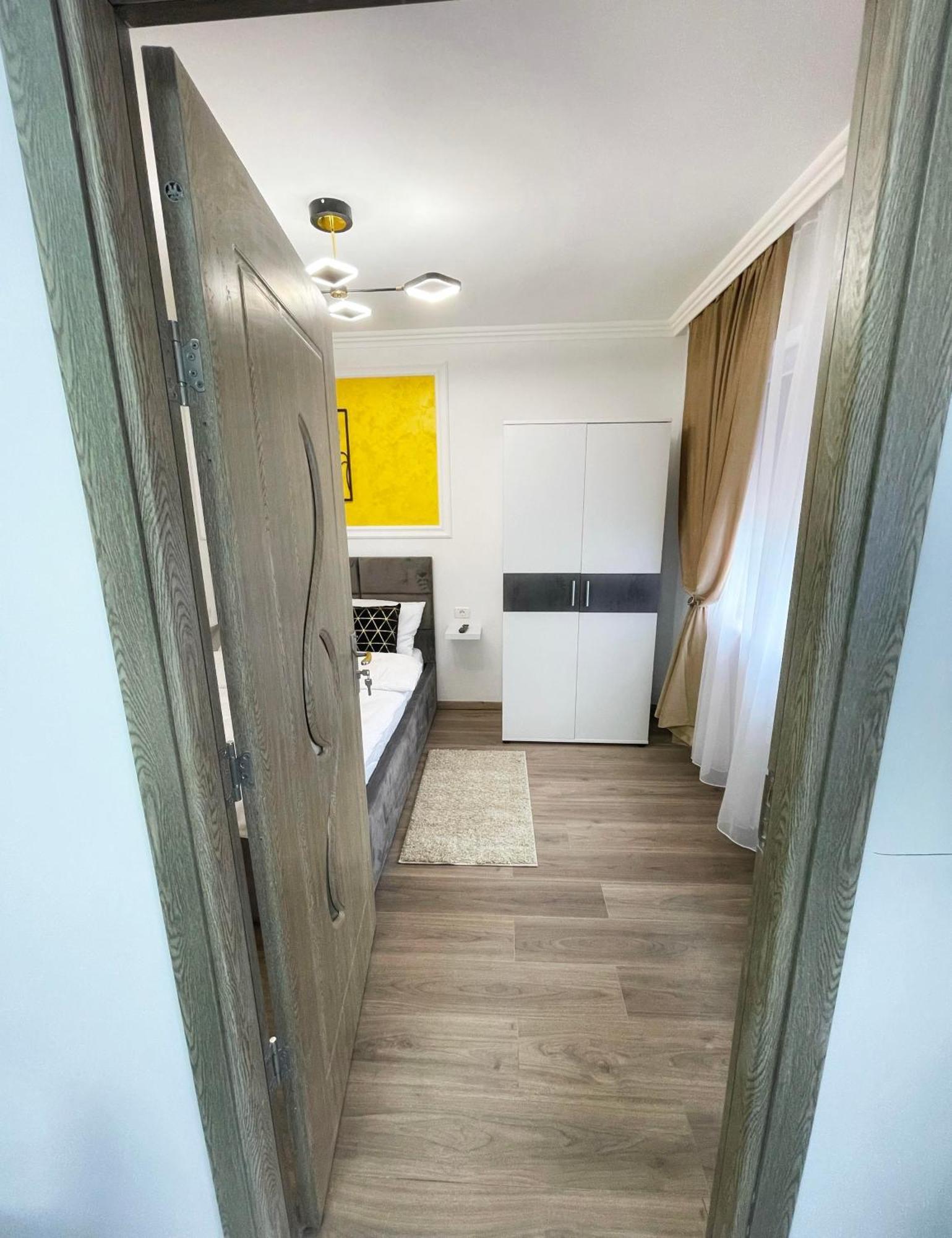 Apartament Premium Isabella อาราด ภายนอก รูปภาพ